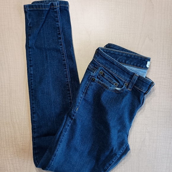 Vineyard Vines Dark Wash Skinny Jeans Size 6 - Picture 2 of 9